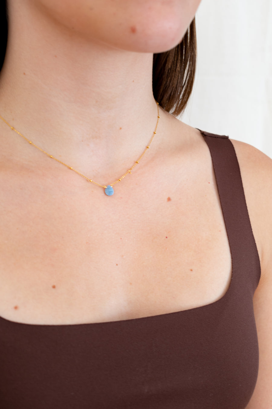 Collar con mini cuarzo gota