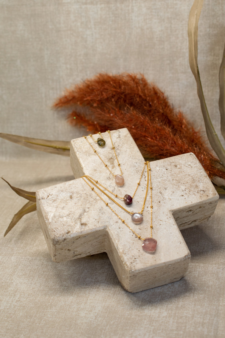 Collar con mini cuarzo gota