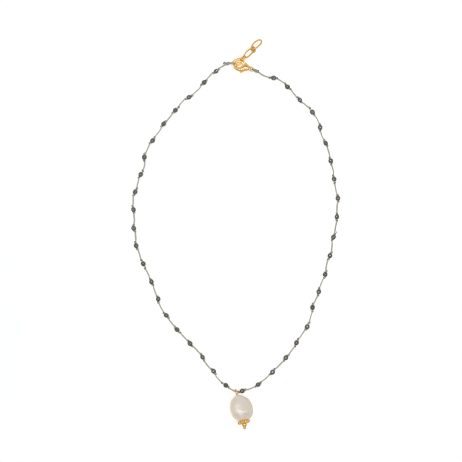 Collar de pirita con perla