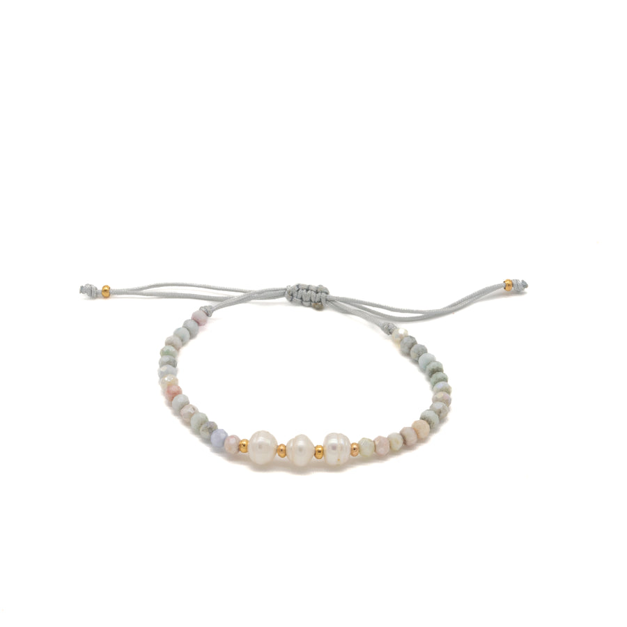 Pulsera ajustable con perlas y piedras facetadas