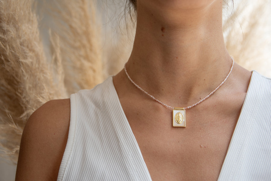 Collar zirconia con placa de Virgen de Guadalupe