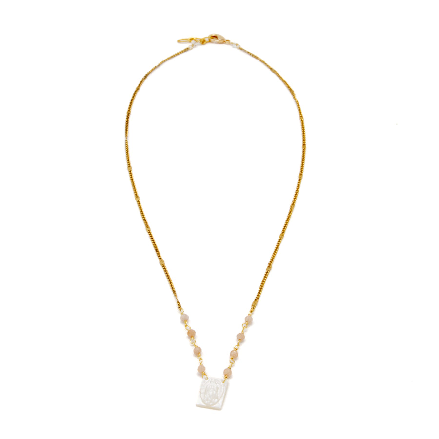 Collar engarzado con Virgen de Guadalupe en madre perla