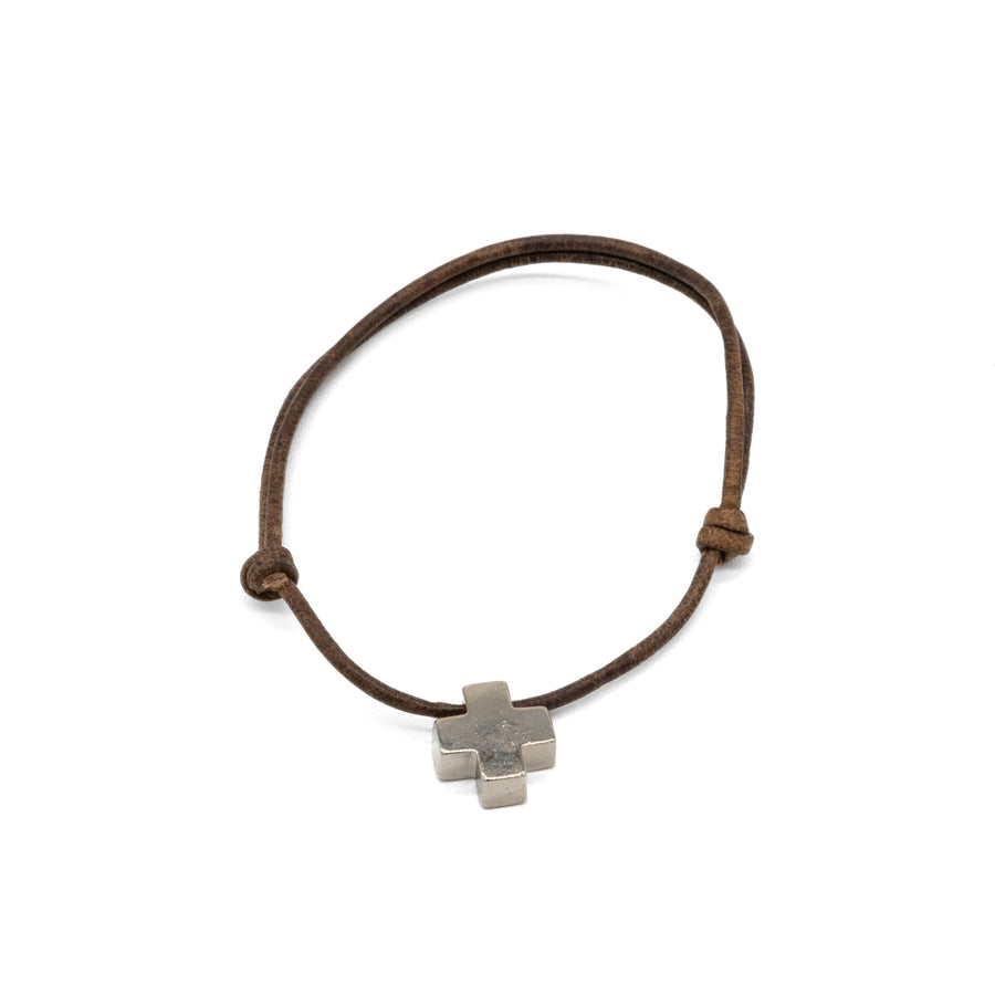 Pulsera de piel con cruz