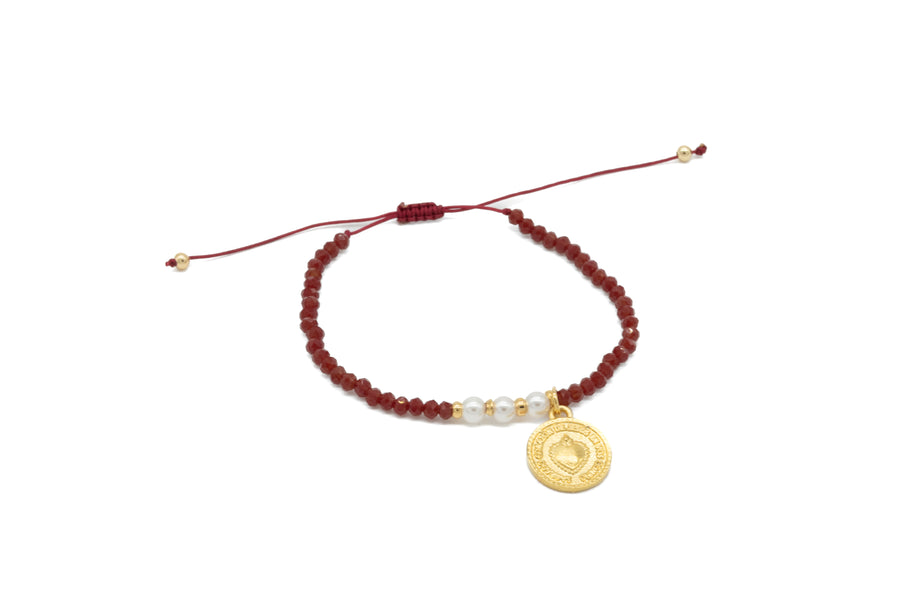 Pulsera Sagrado Corazón de Jesús roja con línea de perlas