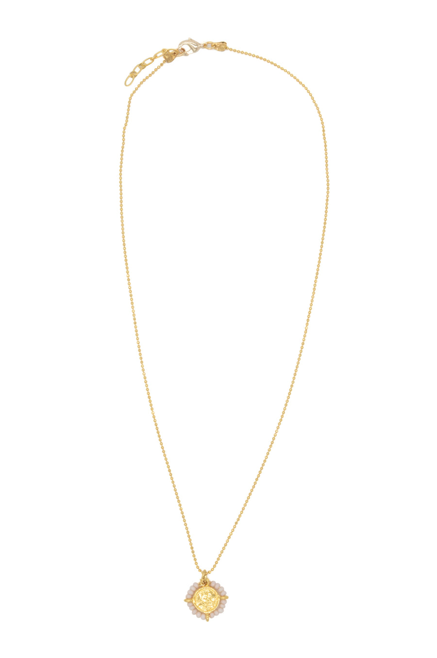 Collar con mini escapulario bordado