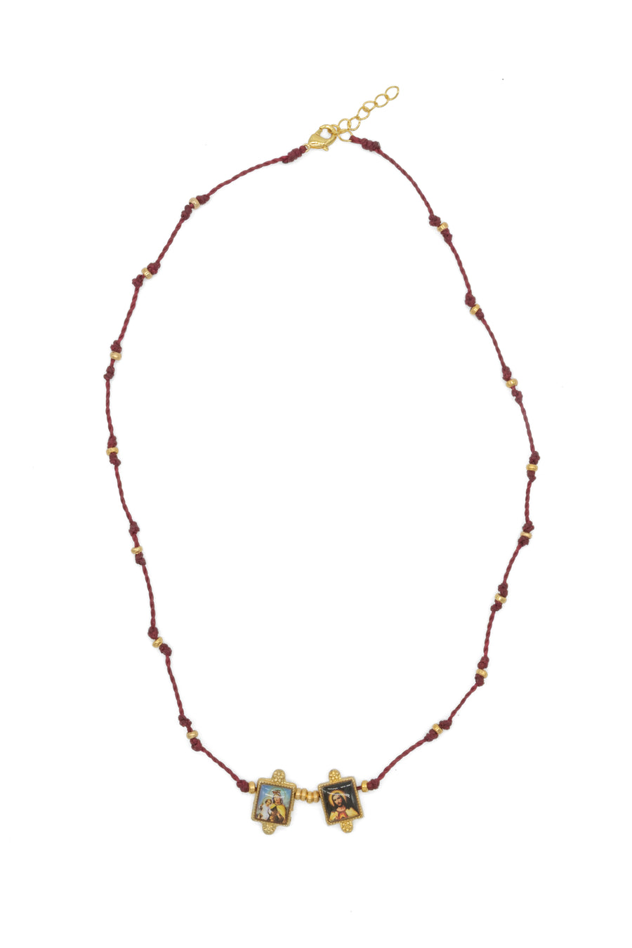 Collar de Escapulario cuadrado hilo vino