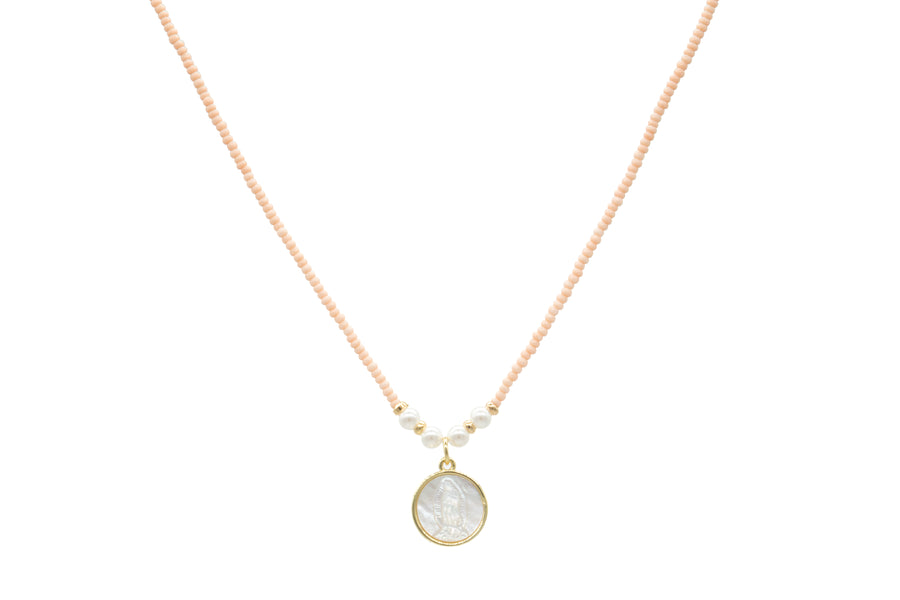 Collar chaquira con Virgen de Guadalupe