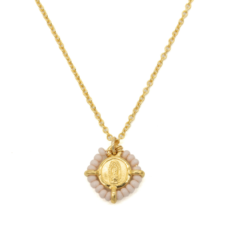 Collar de Virgen bordada