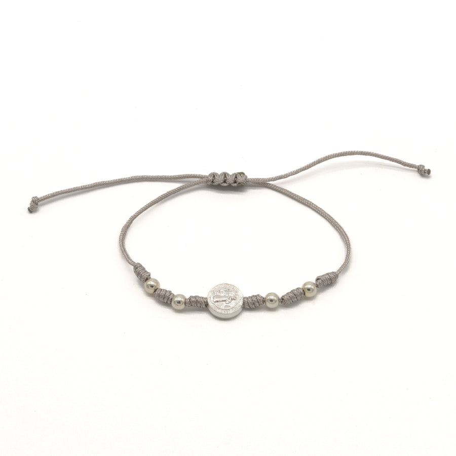Pulsera de San Benito con bolitas